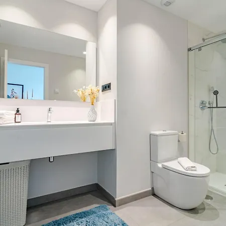 Lae112d - Large Terrace With Stunning Views Apartment